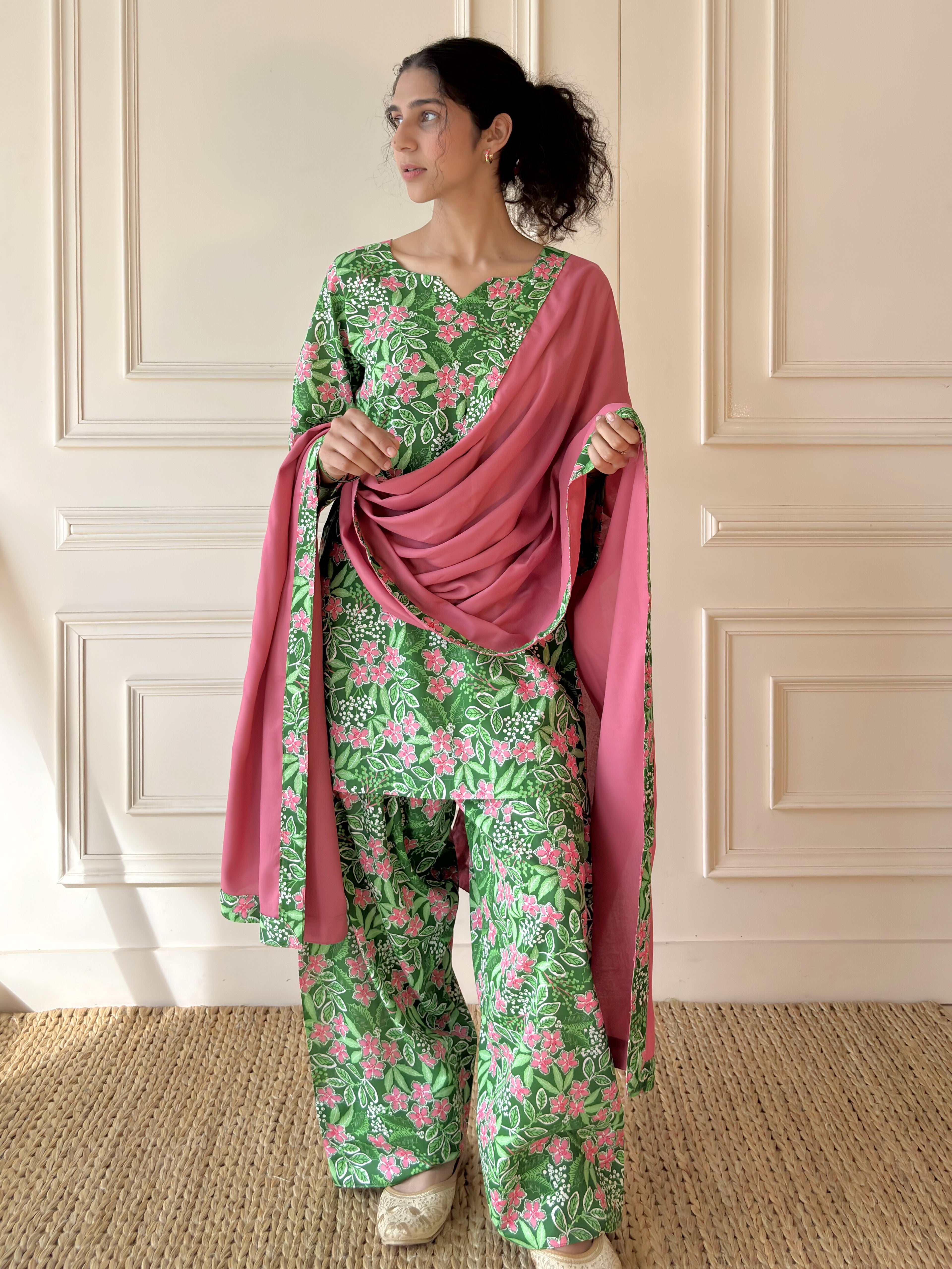 Petal Pop With Dupatta